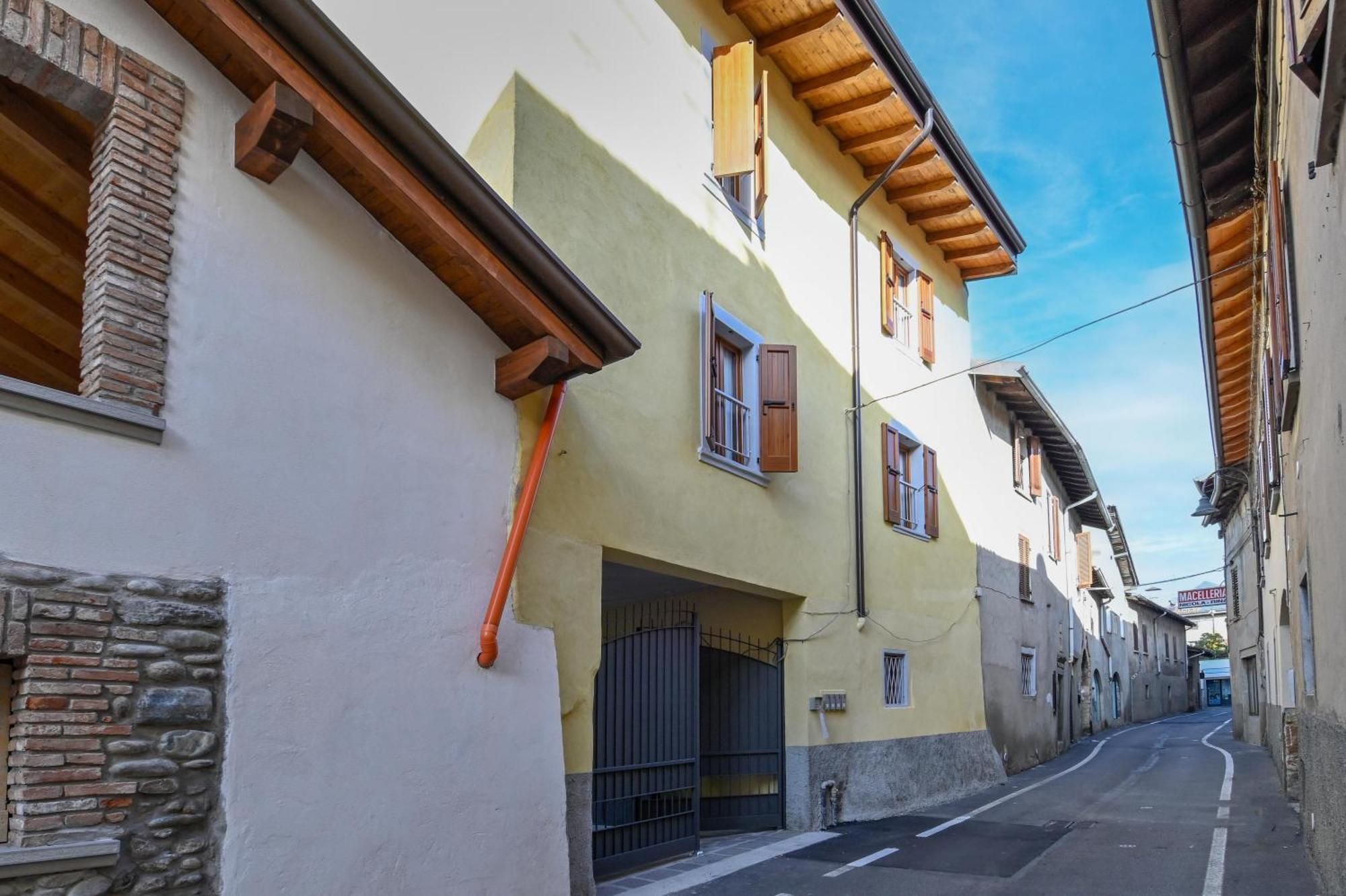 La Corte Di Scanzo Scanzorosciate Luaran gambar